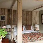 The Stable Yard House At Burtown House & Gardens Villa