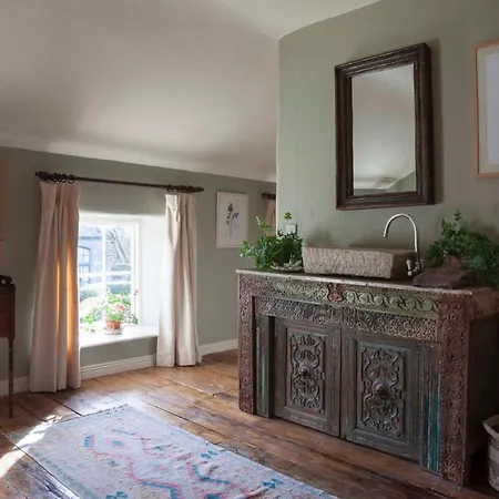 Villa The Stable Yard House At Burtown House & Gardens Athy