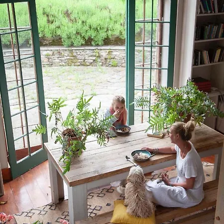 The Stable Yard House At Burtown House & Gardens וילה את'י