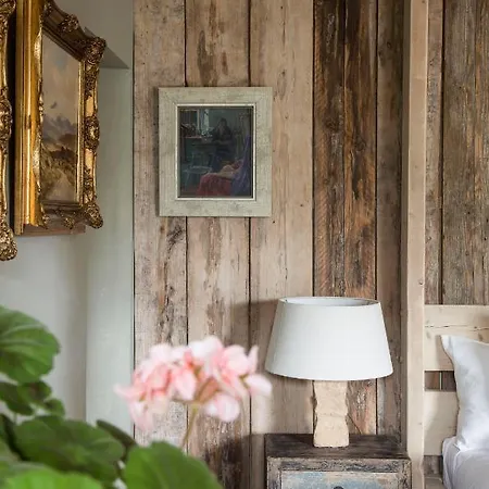 The Stable Yard House At Burtown House & Gardens *