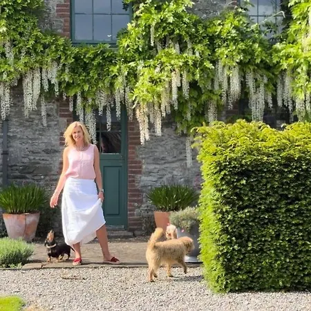 The Stable Yard House At Burtown House & Gardens Athy