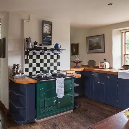 The Stable Yard House At Burtown House & Gardens