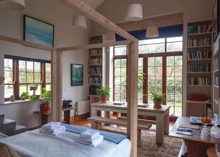 The Stable Yard House At Burtown House & Gardens *