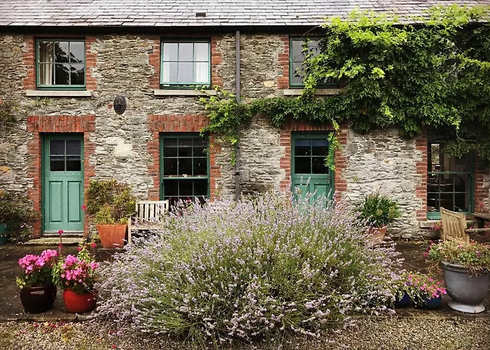 ヴィラ The Stable Yard House At Burtown House & Gardens アシー