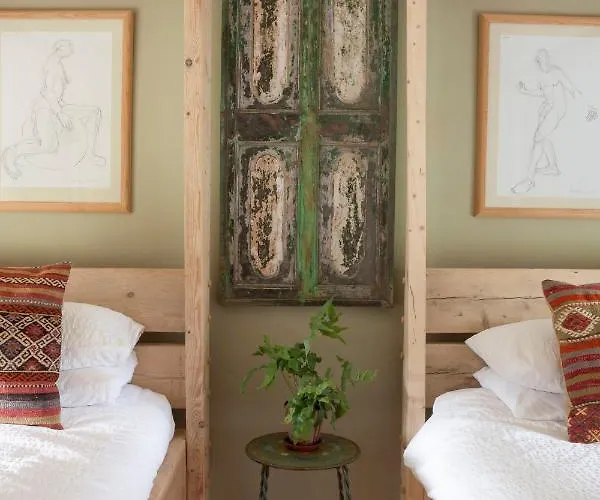 The Stable Yard House At Burtown House & Gardens * アシー