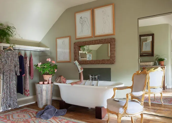 The Stable Yard House At Burtown House & Gardens アシー