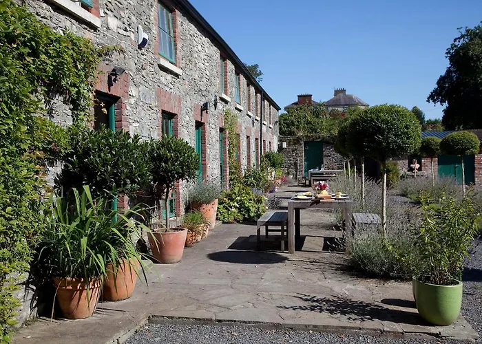 ヴィラ The Stable Yard House At Burtown House & Gardens